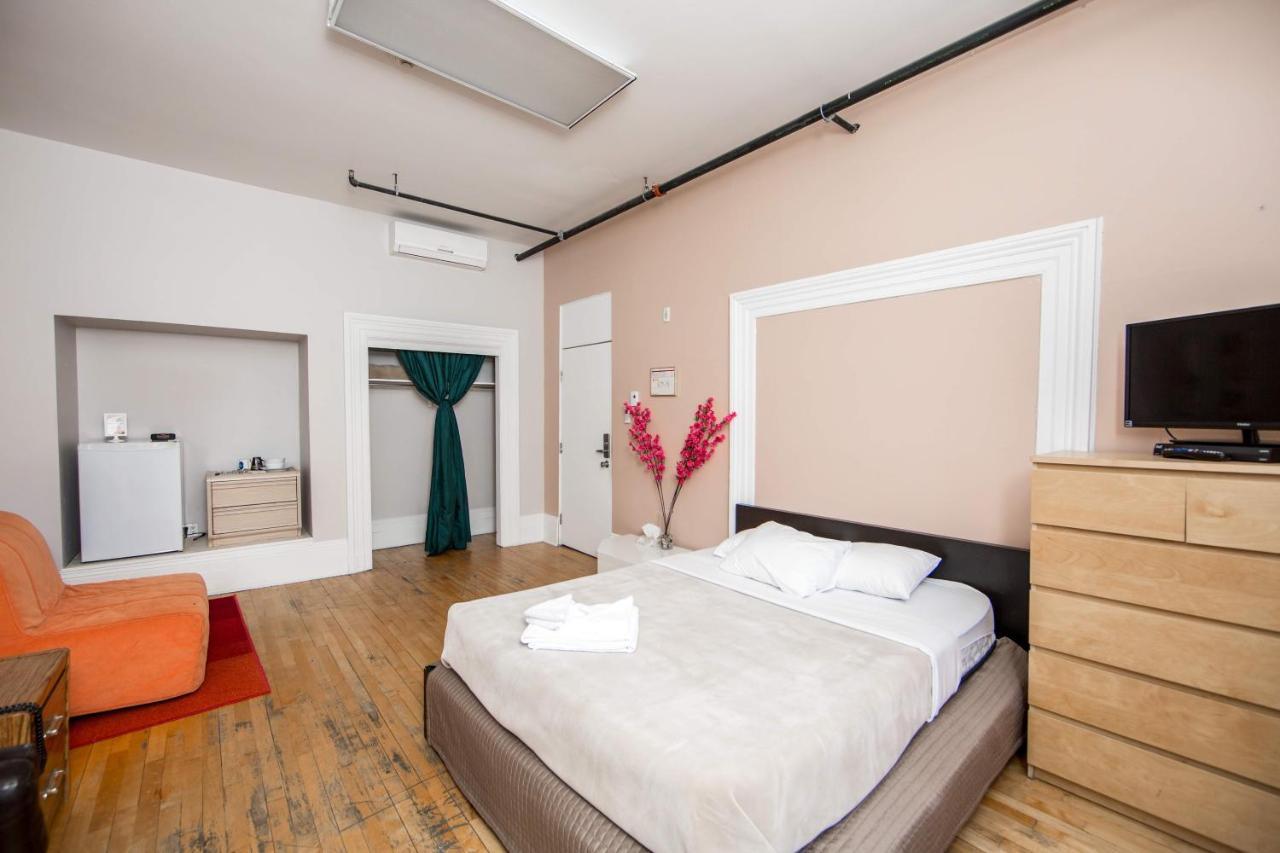 Auberge St Denis Монреал Екстериор снимка